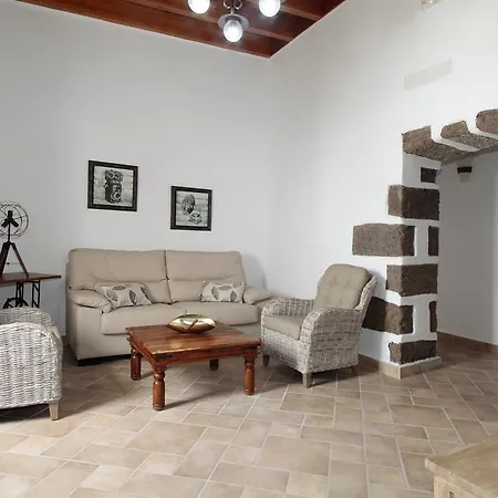 Caserio Leandro I Tías