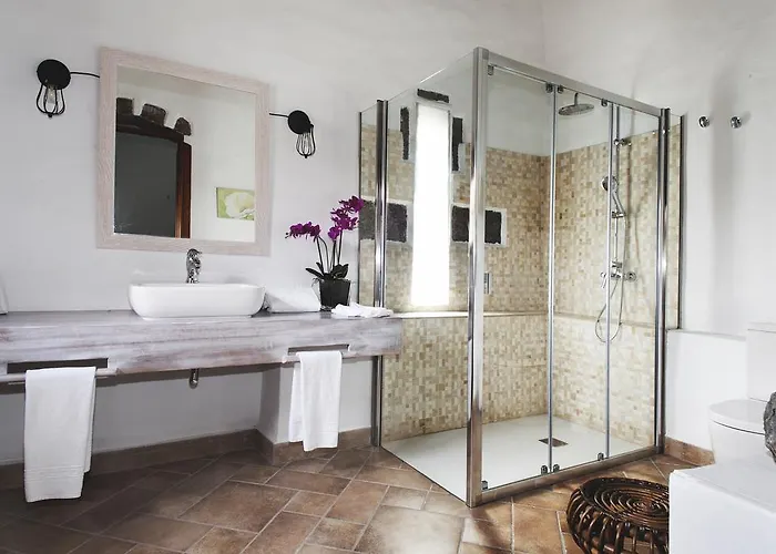 Caserio Leandro I Tías