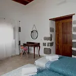 Caserio Leandro I Tías